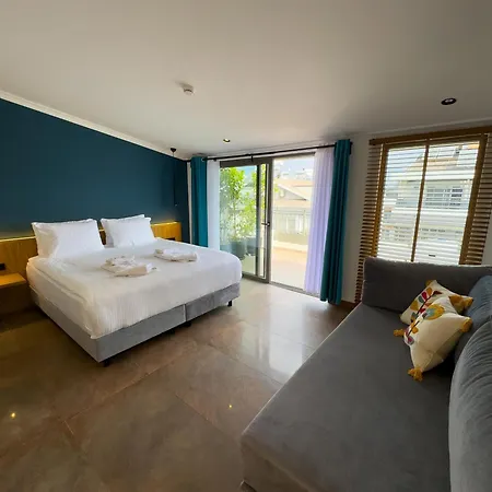 Nakas Hotell *